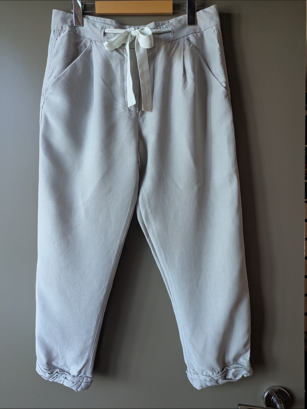 Wilfred Linen Blend Capri Pants Size 6 Light Grey Drawstring Cropped Trousers